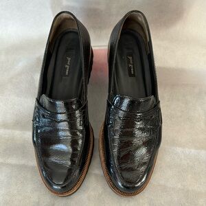Women’s Paul Green patent leather loafer US size 8.5. UK size 6